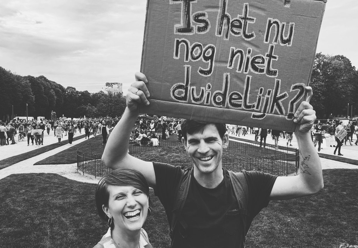 Topproducenten van fossiele brandstoffen plannen nog meer extractie ondanks beloften. Hoe moeten we dit noemen: opfaseren? Omhoog katapulteren? Klimaat verteren?  buff.ly/472Vas1