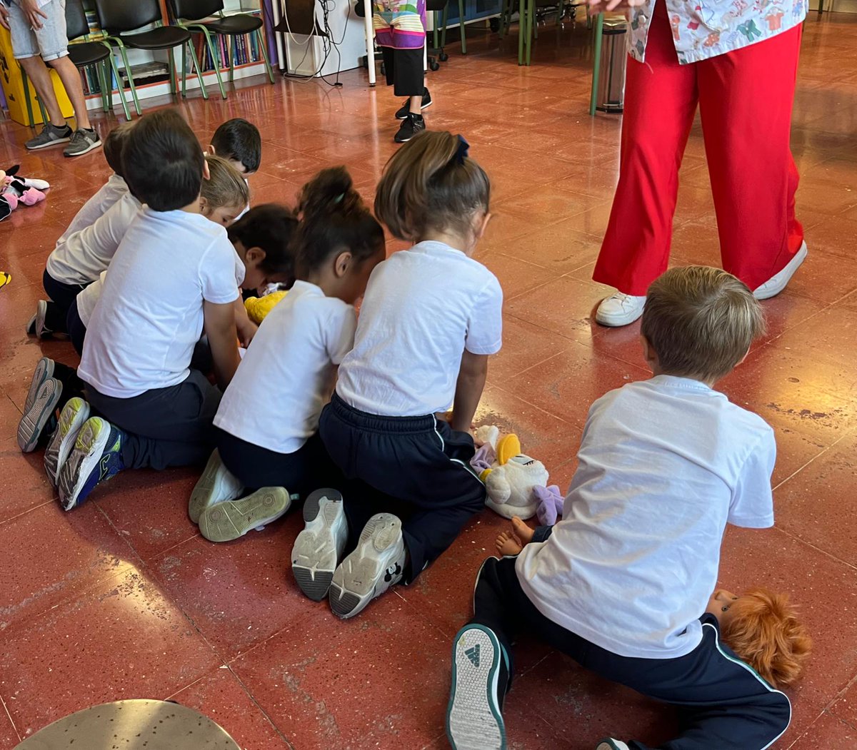SanidadGobCan's tweet photo. 📢Atención Primaria de Tenerife celebra las jornadas ‘Otoño Saludable’ en la comarca de Acentejo

👨🏽‍⚕️Más de 4⃣0⃣ profesionales de la Zona Básica de Salud de La Victoria imparten talleres y actividades sobre promoción de la salud

(sigue 👇🏿) https://t.co/uU1u9fKqym