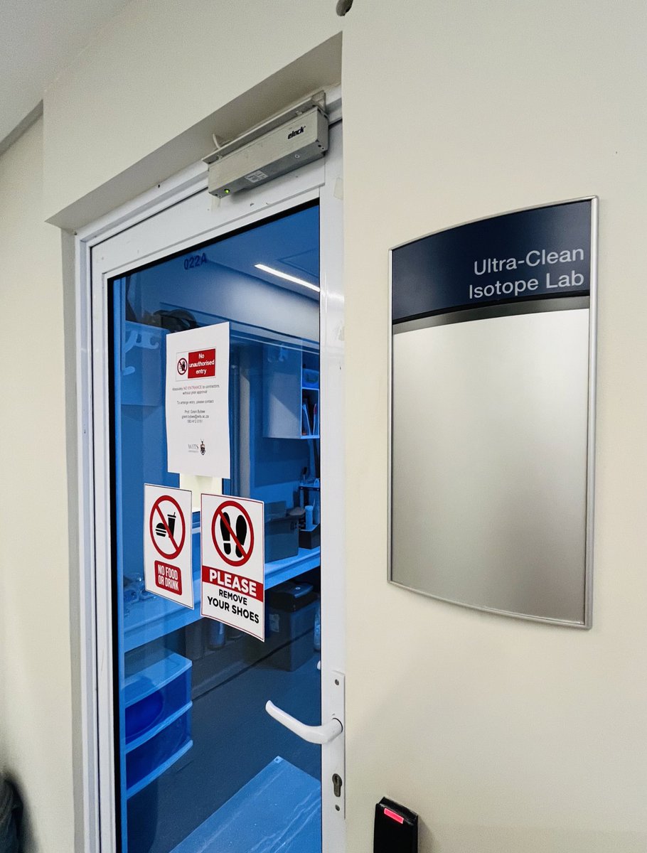 Finishing up my second week of lab work <a href="/WitsGeoscience/">Wits Geosciences</a> in the WIGL! Beautiful campus and weather - let’s hope the results are just as good! 👩🏼‍🔬☀️