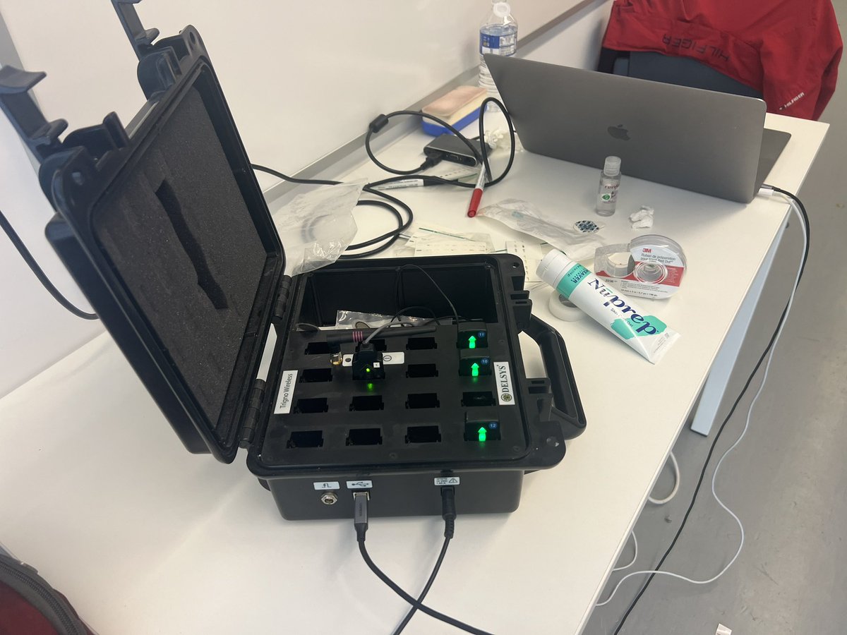 Today I finished the EMG lessons and trining in Sport Biomechanics Master Program in <a href="/USPCEU/">Universidad CEU San Pablo</a> <a href="/biomech_rg/">biomech</a> Thanks to <a href="/delsysinc/">Delsys</a> @StevenLindley0 for the support and <a href="/hubemalab/">hubemalab</a> for the Delsys trigno unit.