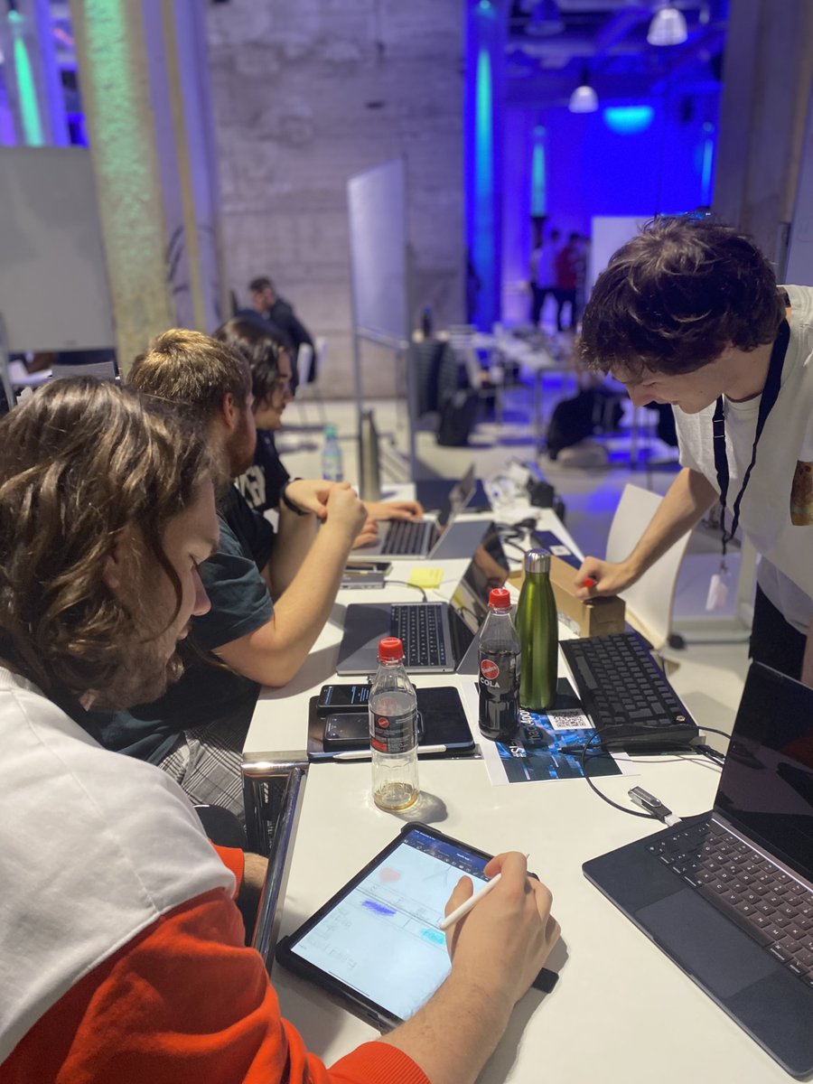 thyssenkrupp_en's tweet photo. For the last 24 hours, they hacked like crazy! After 1597 days, another #hackathon was finally initiated – and it was a great one! 👩💻👨💻 Collaboration during #hack4pott led to promising concepts & prototypes for our #future. 🙌 https://t.co/uuYqUjrtPP