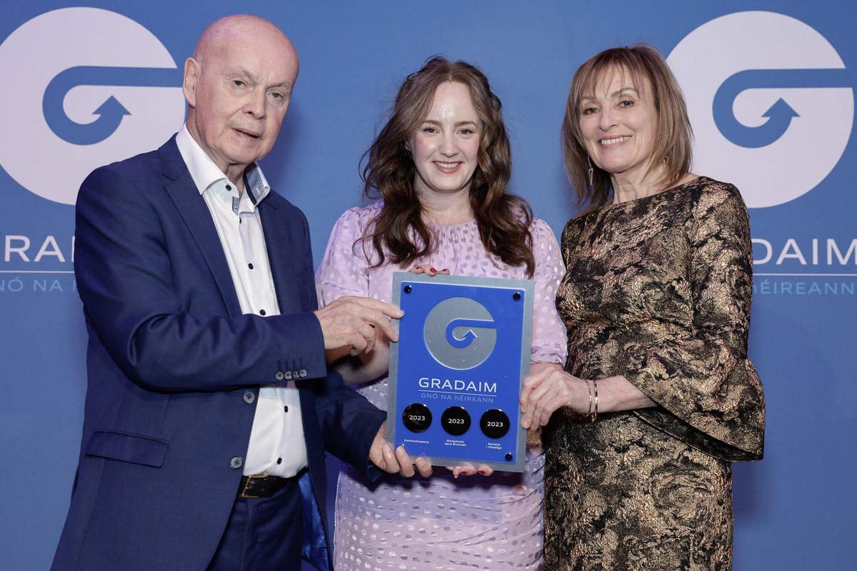 Celebrating excellence in and commitment to Irish language at Gradaim Gnó na hÉireann. An-bhródúil as an 3 bhonn óir atá faighte agam.