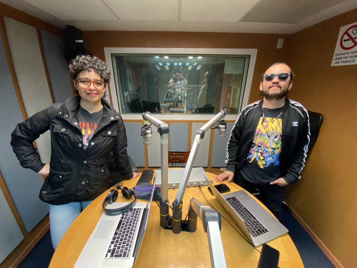 MexiquenseR's tweet photo. Por fin es #ViernesRandom en la #RevistaMXQ🤘con Gaba Cabral e Iván Huerta. Un programa con música, nuevos artistas, entrevistas, datos interesantes y más.🎥🤔🎶
09:00 h || En nuestras emisoras.
#EnVivo aquí 👉: https://t.co/f5ZG7dVhso
Comunícate al👉 722 414 94 89
#ConéctateConLaRadio📻