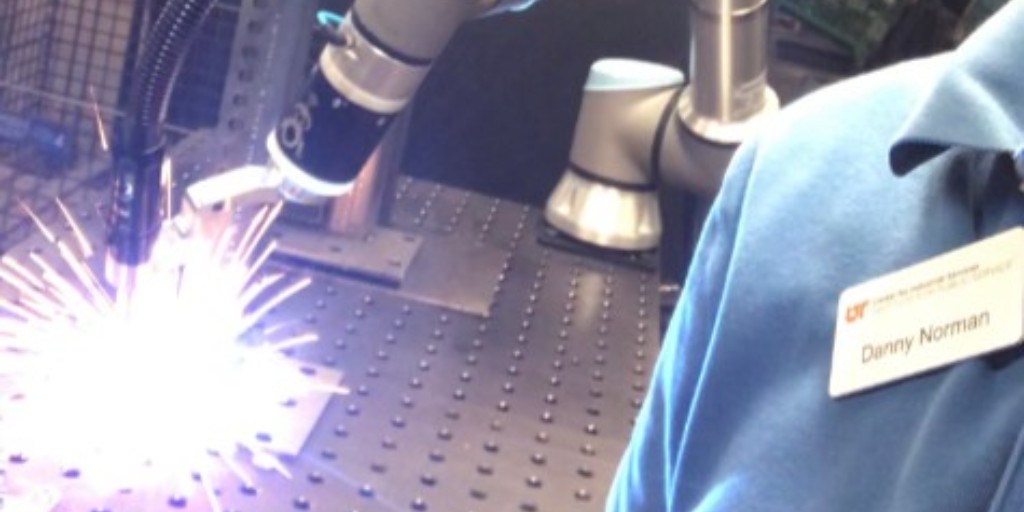 UTCIS's tweet photo. UT CIS Manufacturing Consultant Danny Norman recently participated in an on-site evaluation of the Hirebotics cobot welding system.  
Learn more about our Cobot Welding Evaluation at https://t.co/pG81tjvxMZ
 #Hirebotics #CobotWelding #SmartManufacturing #Industry4.0 #Cobots https://t.co/jKZvruLpzm
