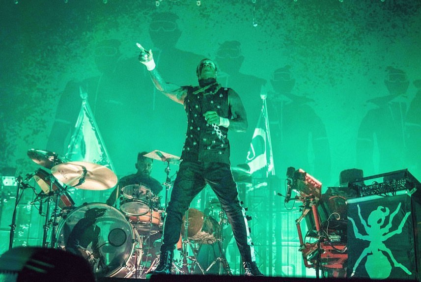 the_prodigy's tweet image. Yes Glasgow ! First night of this tour was Fire!!
Respect for havin us , see u people n Manchester tonight for more noise and beats…
RUCKUS .!!!
#theprodigy
#weliveforever
#theprodigyrayman
#armyoftheants

Pics by Rahul Singh