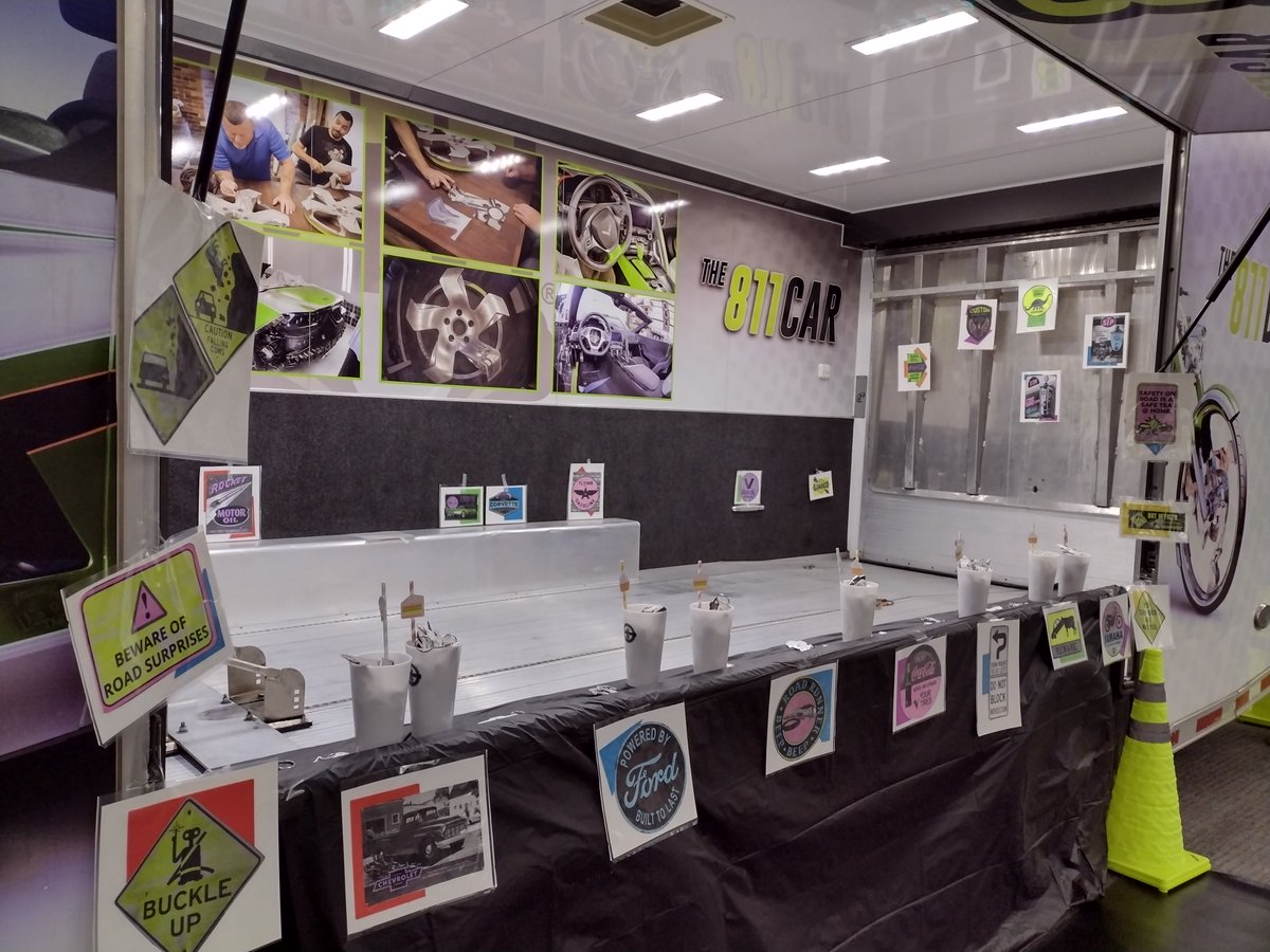 811OnTheRoad's tweet image. The 811 Bike and Trike drove into the past for the Boogie Woogie Bash at the Midwest Damage Prevention Conference in French Lick IN Nov 12 and 13. This is the last showing for 2023 so we will be back on the 811 road in 2024.  #811Bike #811Trike #MWDPTC