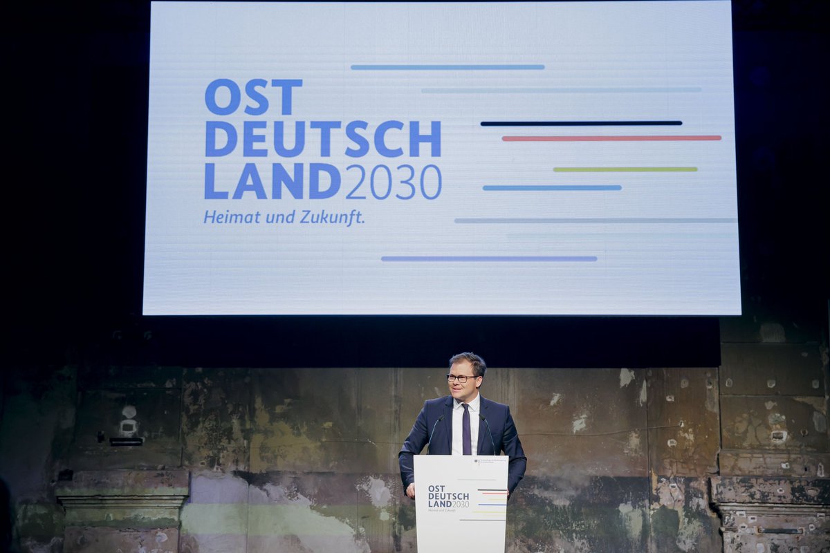 Ostdeutschland ist Boomregion und Erfolgsgeschichte – Investitionen von internationalen Unternehmen zeugen davon. Aber wir können auf noch viel mehr stolz sein: Ostdeutschland treibt die Energiewende voran, die ostdeutschen Kultur- und Naturlandschaften bereichern das ganze Land.