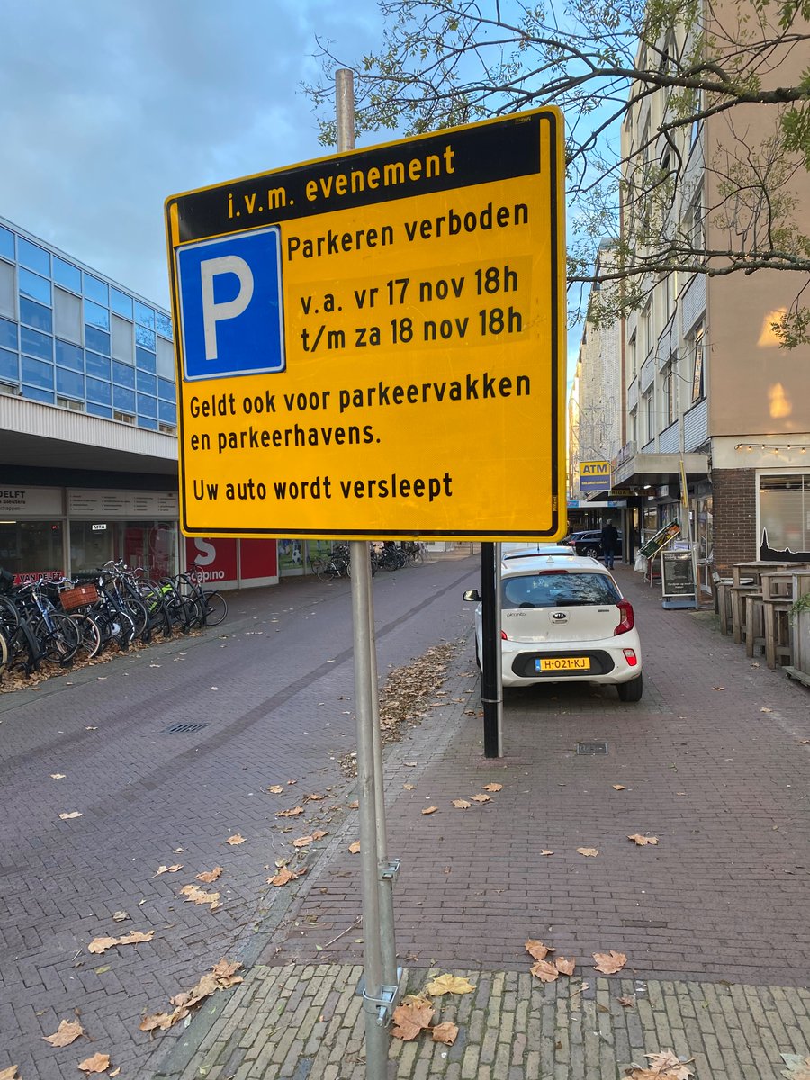 1/2 Bijna 60 parkeerplekken afgezet, Fransenstraat en Waalstraat afgesloten. <a href="/VolgVlaardingen/">volgvlaardingen</a> zaterdag zijn er winkels gewoon open hoor.