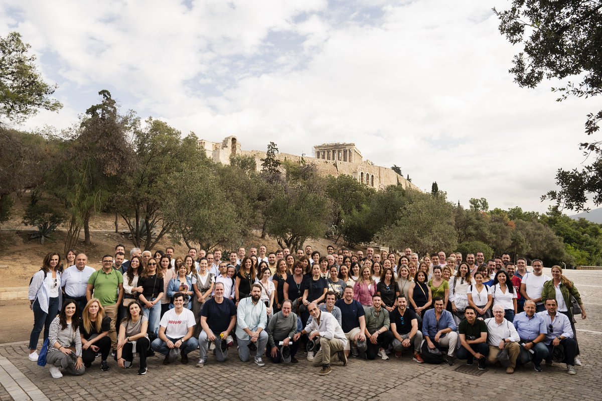 Vincci_Expert's tweet photo. Nuestra Convención Anual Corporativa 2023 se ha ido hasta Grecia, a nuestro hotel Vincci Evereden 4*. 

¡2024 allá vamos toda la familia de @vincci_hoteles! 

👉 https://t.co/gvrR0614yB

#20ConvencionVincci #VincciHoteles https://t.co/dKoAj5y3bv