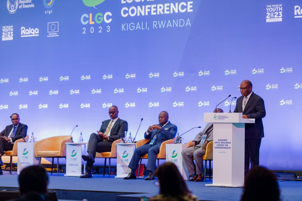 RwandaLocalGov's tweet image. Minister @JCMusabyimana delivered the closing keynote address during the closing ceremony of 4-day Commonwealth Local Government Conference which has been taking place in Kigali with 500 participants, under the theme: “Building Local Resilience across the Commonwealth.”
#CLGC2023