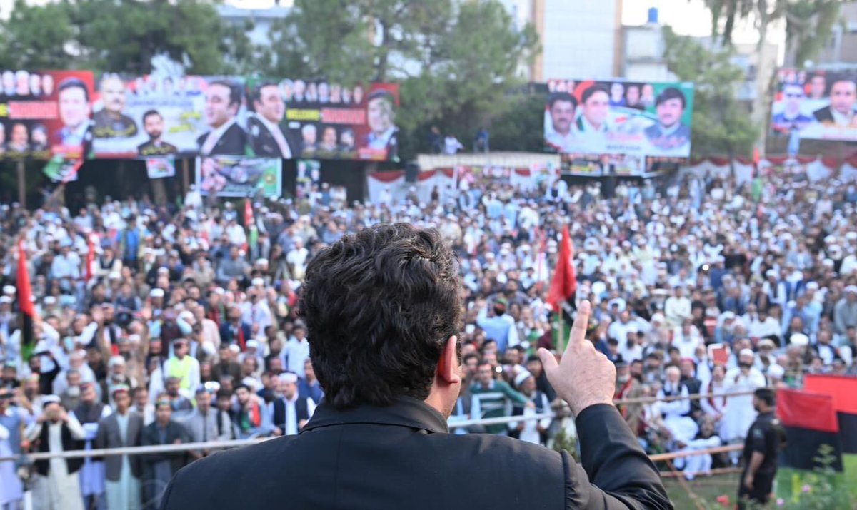 PoonjoM's tweet photo. Mardan main Chairman #BIlawal Bhutto zardari worker convention sy khitab kar rahi hin.
Up coming 8 feb 2024 election P.M Jeeyala hoga . https://t.co/NrT0sXZGse