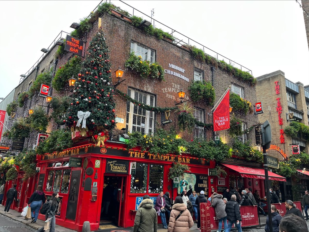 glowmetrics's tweet image. Empowering businesses in Dublin with cutting-edge insights! 🚀 Wrapped up a fantastic day of training for a valued client. Temple Bar is buzzing with festive vibes, and so are we! 🎉✨ #DigitalMarketing #AnalyticsAdvantage