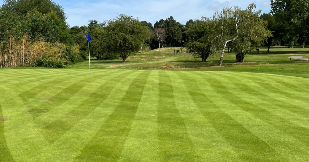 It's Friday, and it's time for some fun in the sun! Grab your clubs and come enjoy a round at Abridge with our GREAT winter rates! Book Now!  abridgegolf.com or 01708688396 #golfnow #healthyliving #funinthesun <a href="/golf/">Golf</a> @golfdigest @golfchannel