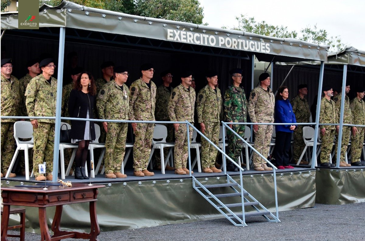 Exercito_pt's tweet photo. Coronel de Cavalaria Alves de Sousa é o novo Comandante do Regimento de Transportes.
🔗https://t.co/epT1j20VDr
Ao serviço dos Portugueses.
#ExércitoPortuguês #CmdLog #RTransp https://t.co/Bq0FlEw3HQ
