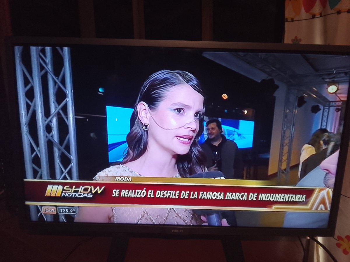 Leandro28190417's tweet photo. Moda: se realizó el desfile de la famosa marca de indumentaria. @GuillermoFelipe habló con @pampitaoficial, @LuduenaMBelen, Val y Kim, Daryna Butryk y Micaela Riera.
#MSHOW con @GabrielaSobrado por @ciudad_magazine. https://t.co/aSEAq9ZD9n