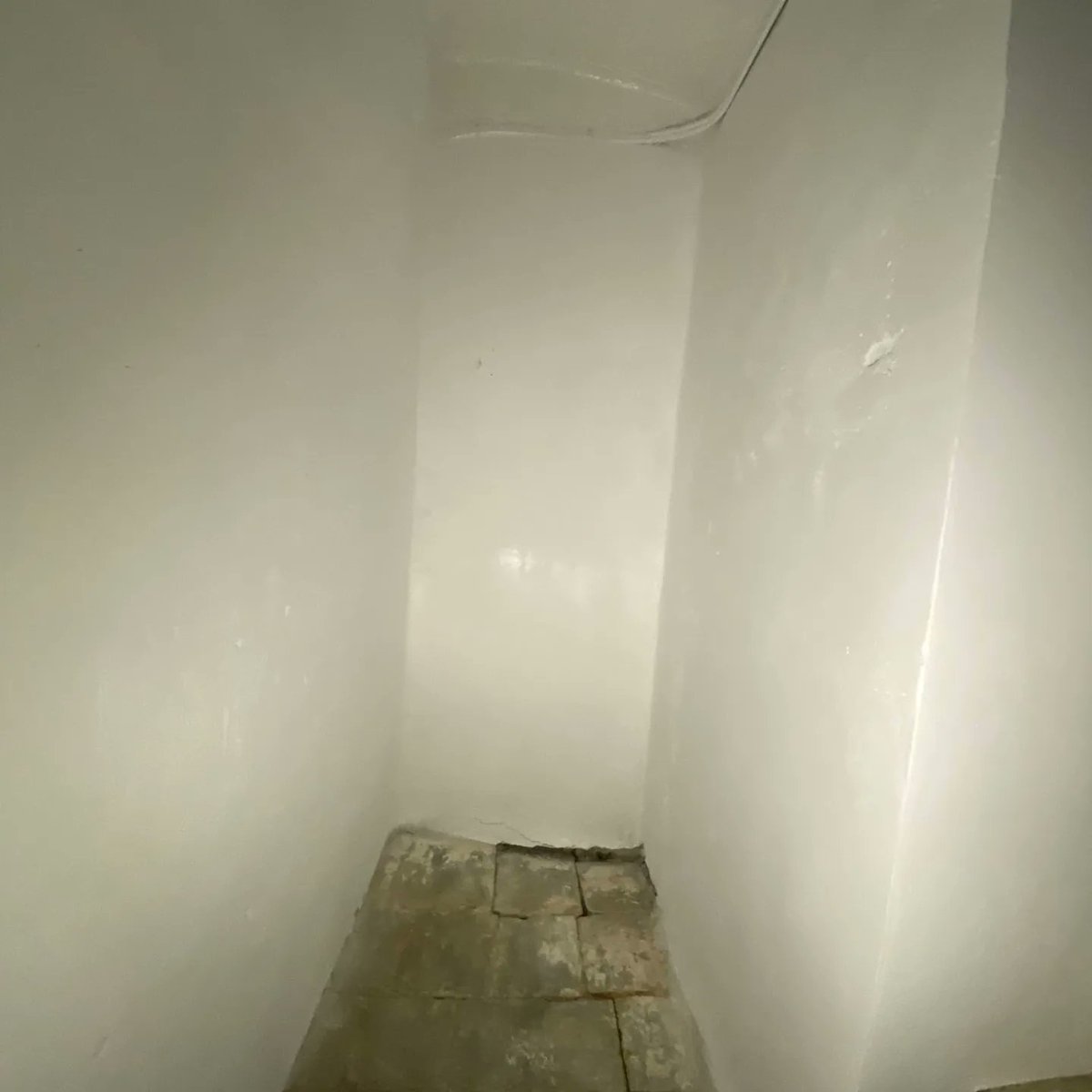 CleanHomeCorse's tweet photo. Petite intervention de Décontamination après incendie dans une Cave, puis petit coup de neuf. https://t.co/VaazEpNqZh