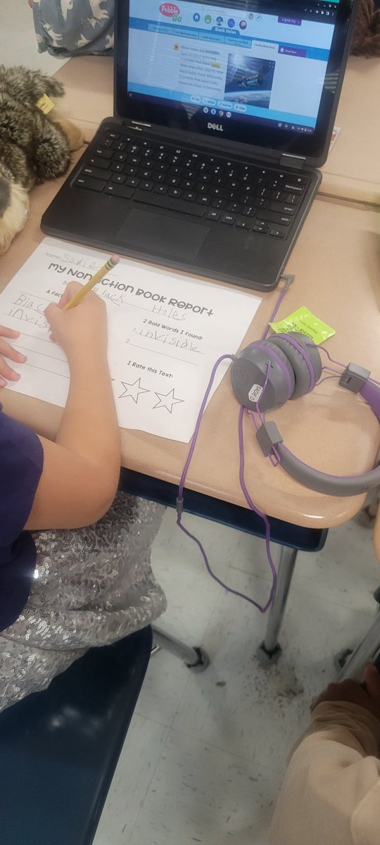 WBusenlehner's tweet image. Instead of using nonfiction books, we switched gears during Literacy and used PebbleGo to find text features. @PboroElementary #ourPES