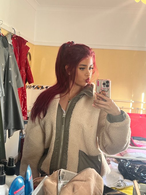 1 pic. My lil nose is so cute! ♥️ https://t.co/QMABZ7O2X2