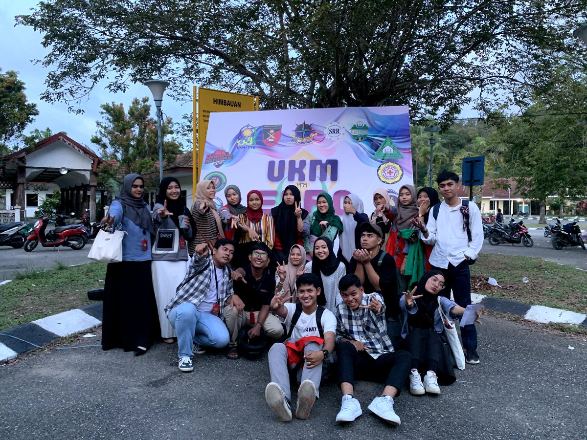 cmunimal's tweet photo. Hallo sobat creative ✨

Telah terlaksana nya Expo  UKM Universitas Malikussaleh   Selama 5 hari Pada tanggal 9-13 Oktober 2023 di kampus bukit indah, Universitas Malikussaleh . 
acara ini akan menghadirkan berbagai UKM yang menarik dan inspiratif bagi mahasiswa. ☺️✨ https://t.co/UVXRYWFzu4
