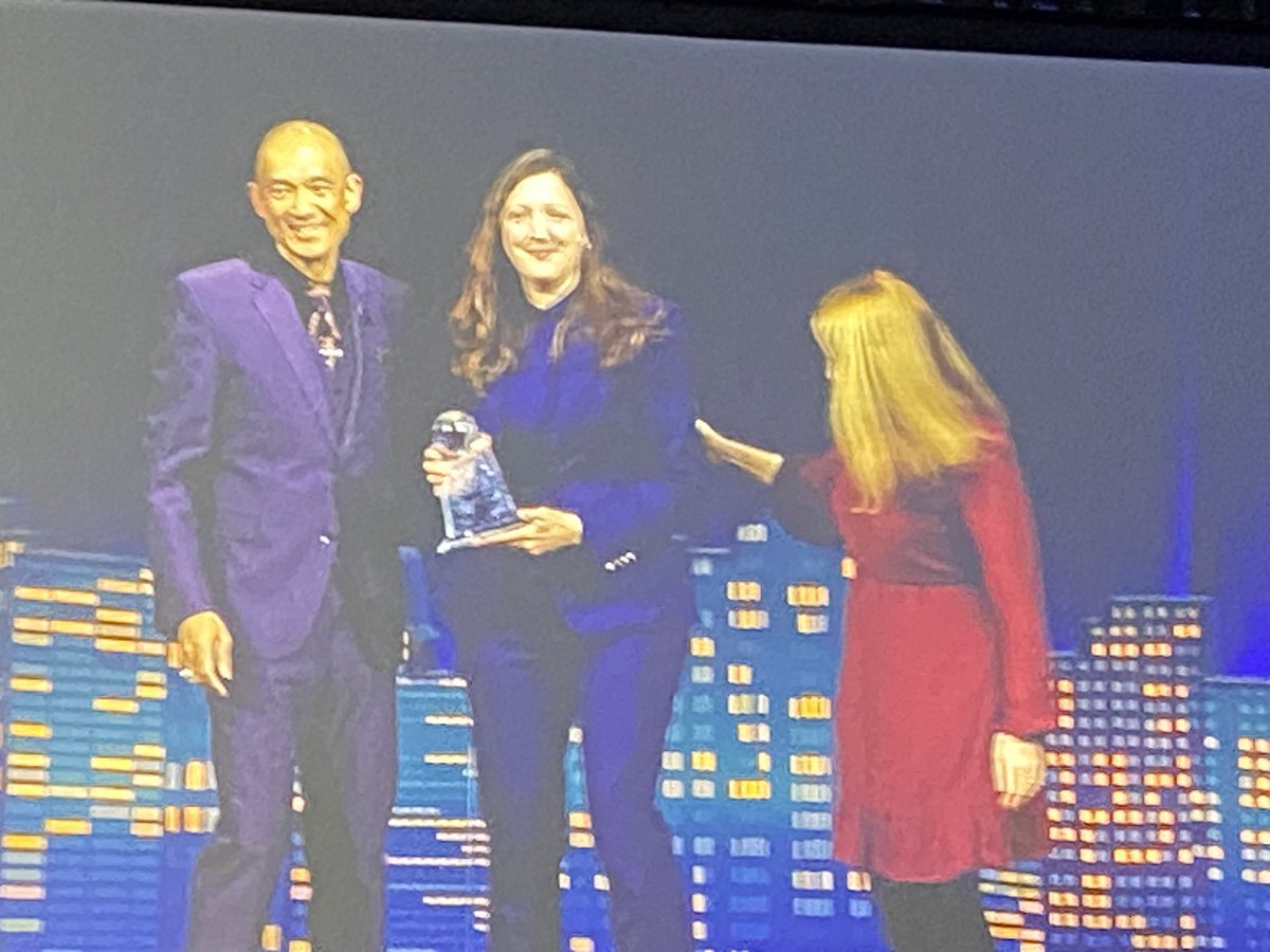 Linda Egnatz tweet media