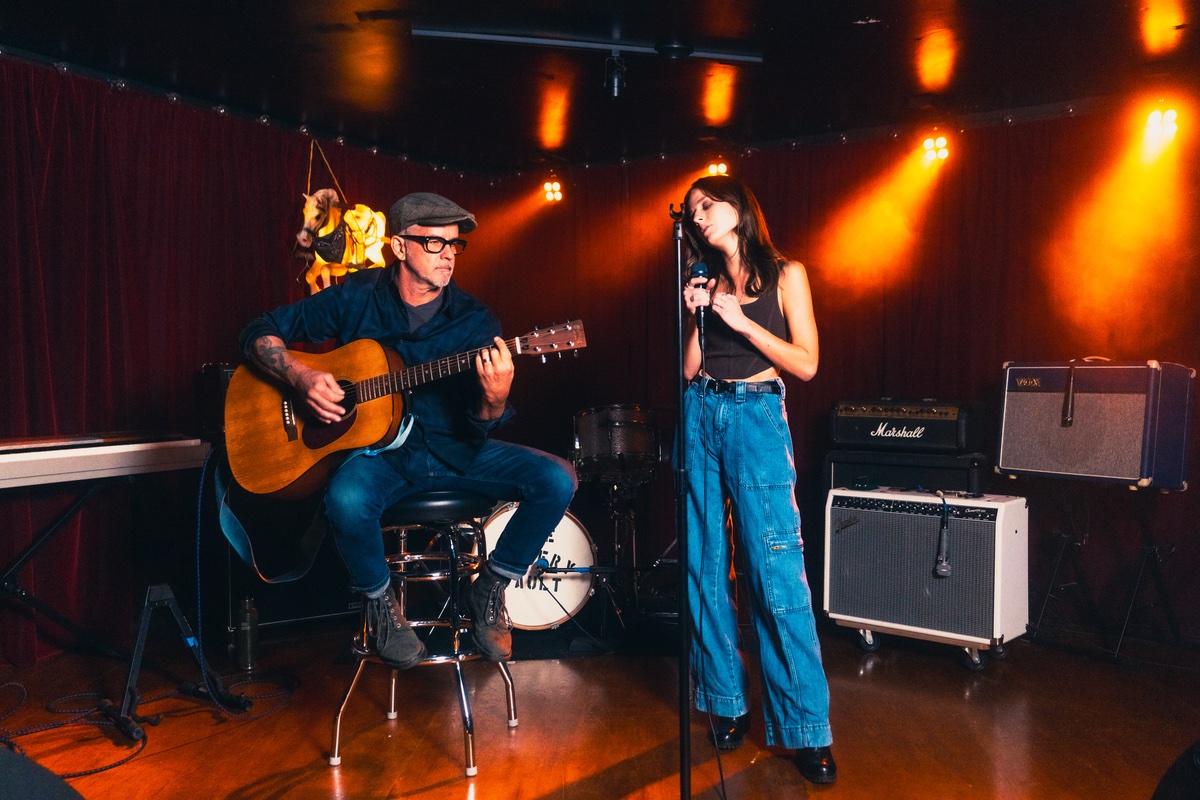 Had so much fun recording “Consequences” live with Greg Camp at The Bowery Vault during my recent visit to Nashville! Check out the full live performance video here: youtu.be/jf5KyFyzync.