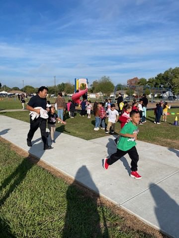 Alief_Fame's tweet photo. Martin Elementary’s 2023 Turkey Trot!!! @Martin_FAME1 #fameweek #wearealief https://t.co/8hyIlJYXrA