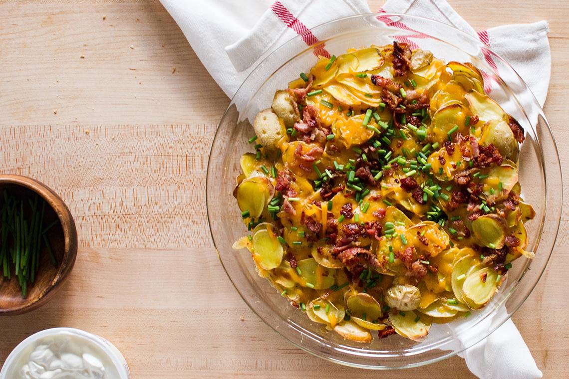 Thanksgiving is known for having pumpkin pie, but have you tried this baked potato pie? bit.ly/3hlrbUw 

#BakedPotatoPie #PotatoRecipes