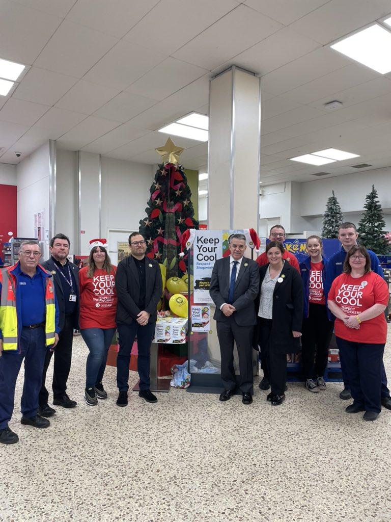 Thanks to @JeffSmithetc for visiting the @UsdawUnion Reps at @Tesco East Didsbury in support of USDAW’s Respect for Shopworkers Week. #Respect23 #FreedomFromFear