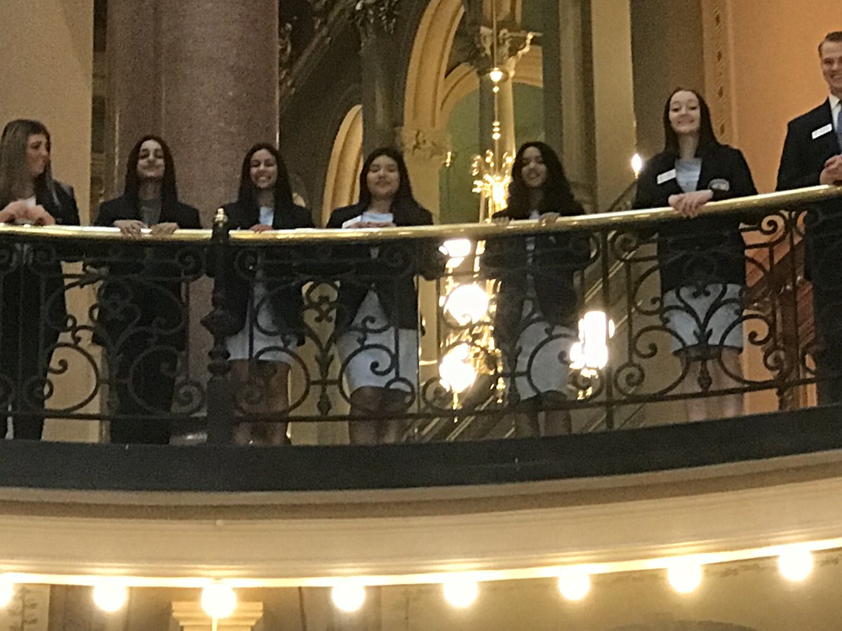 Denison_CSD's tweet image. On November 16 Celeste Gomez, who is serving as Iowa's FBLA District 2 Vice President, traveled to Des Moines to meet with Governor Reynolds for the signing of a Proclamation of FBLA Day.  FBLA students across the nation celebrate FBLA and Free Enterprise Day on November 15.