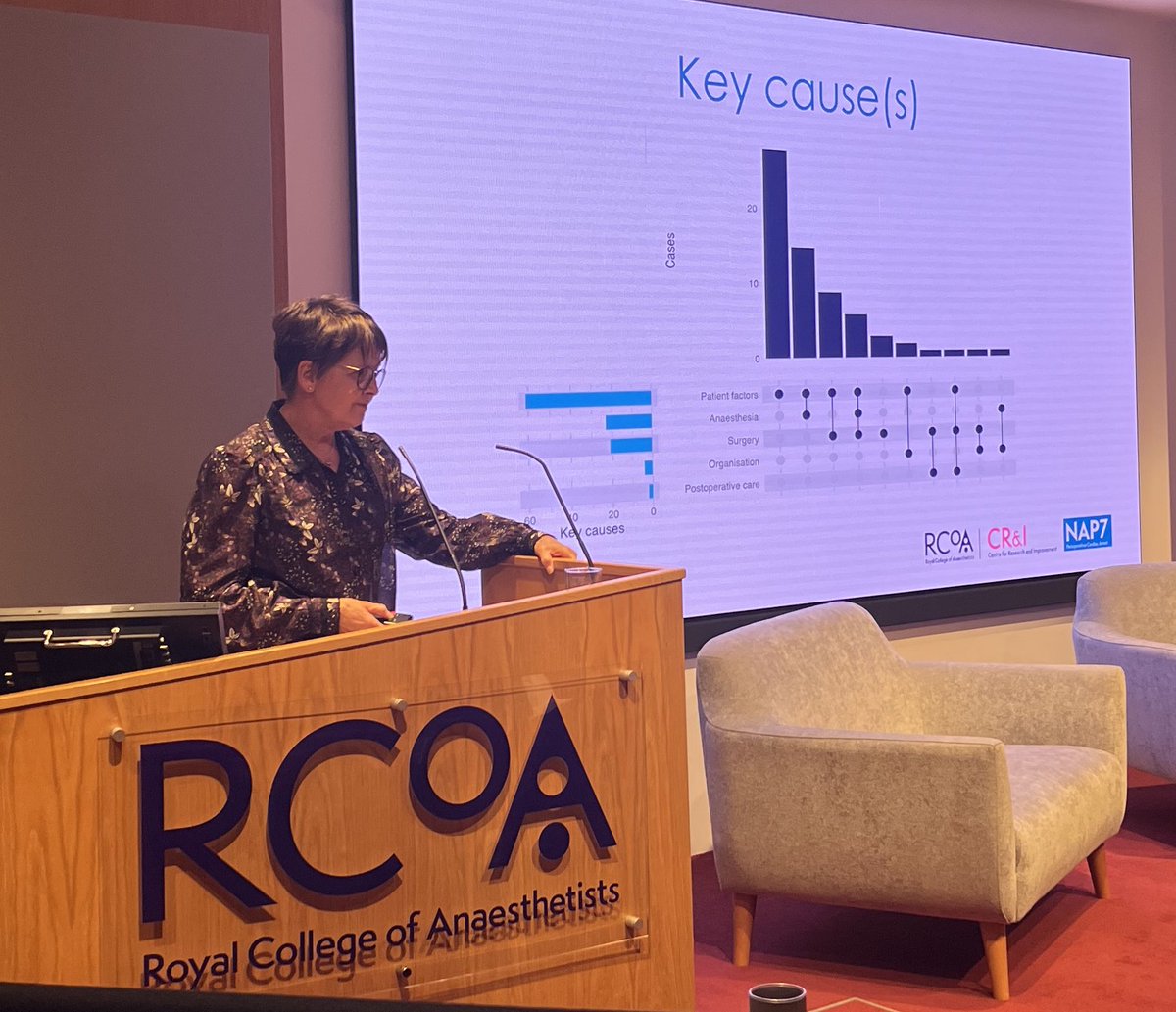 Tim Cook tweet media