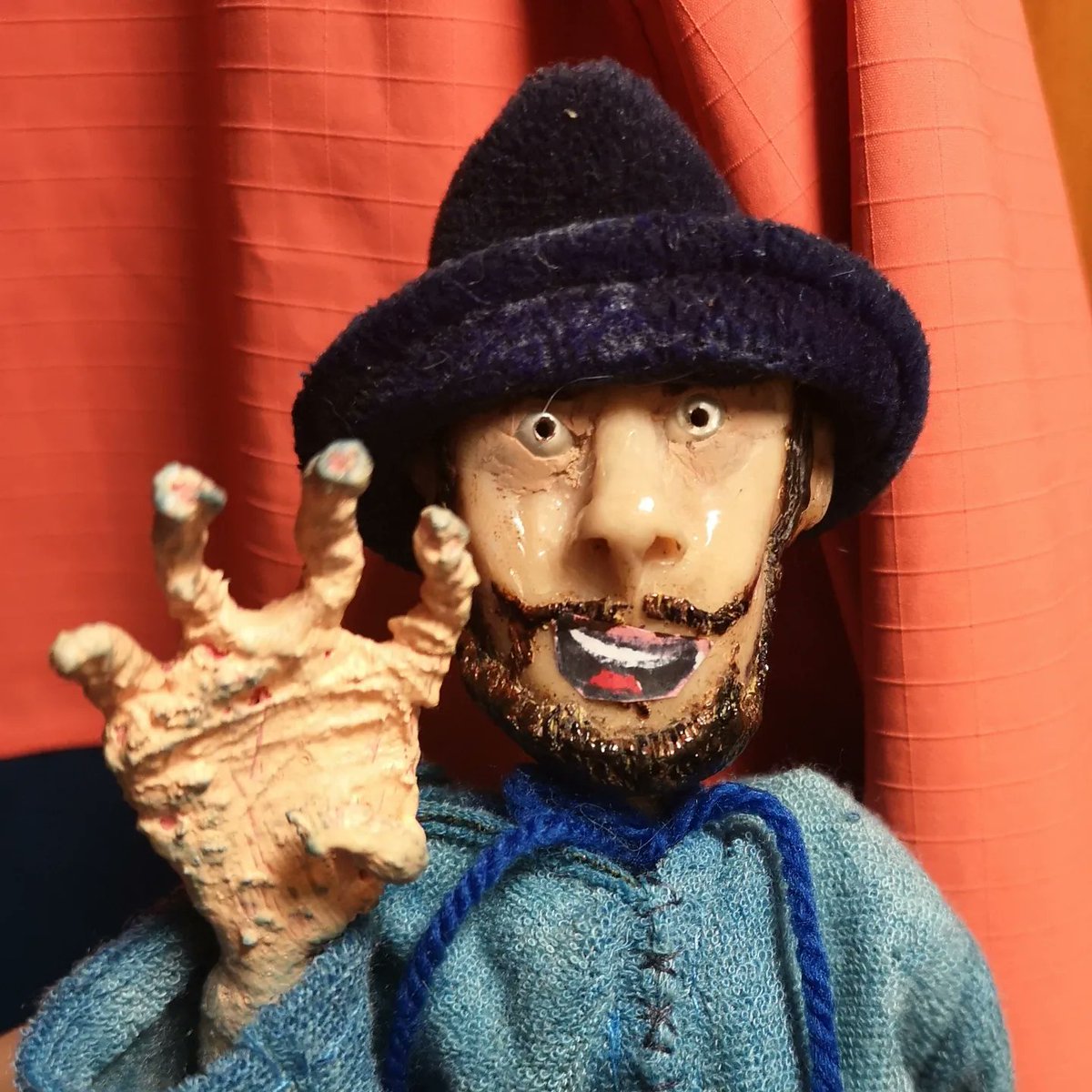 Brought my character puppet of myself to this year's Manchester animation festival. Stay tooned for a post of everything I did <a href="/mcranimation/">Manchester Animation Festival</a> #puppetmaking #stopmotion