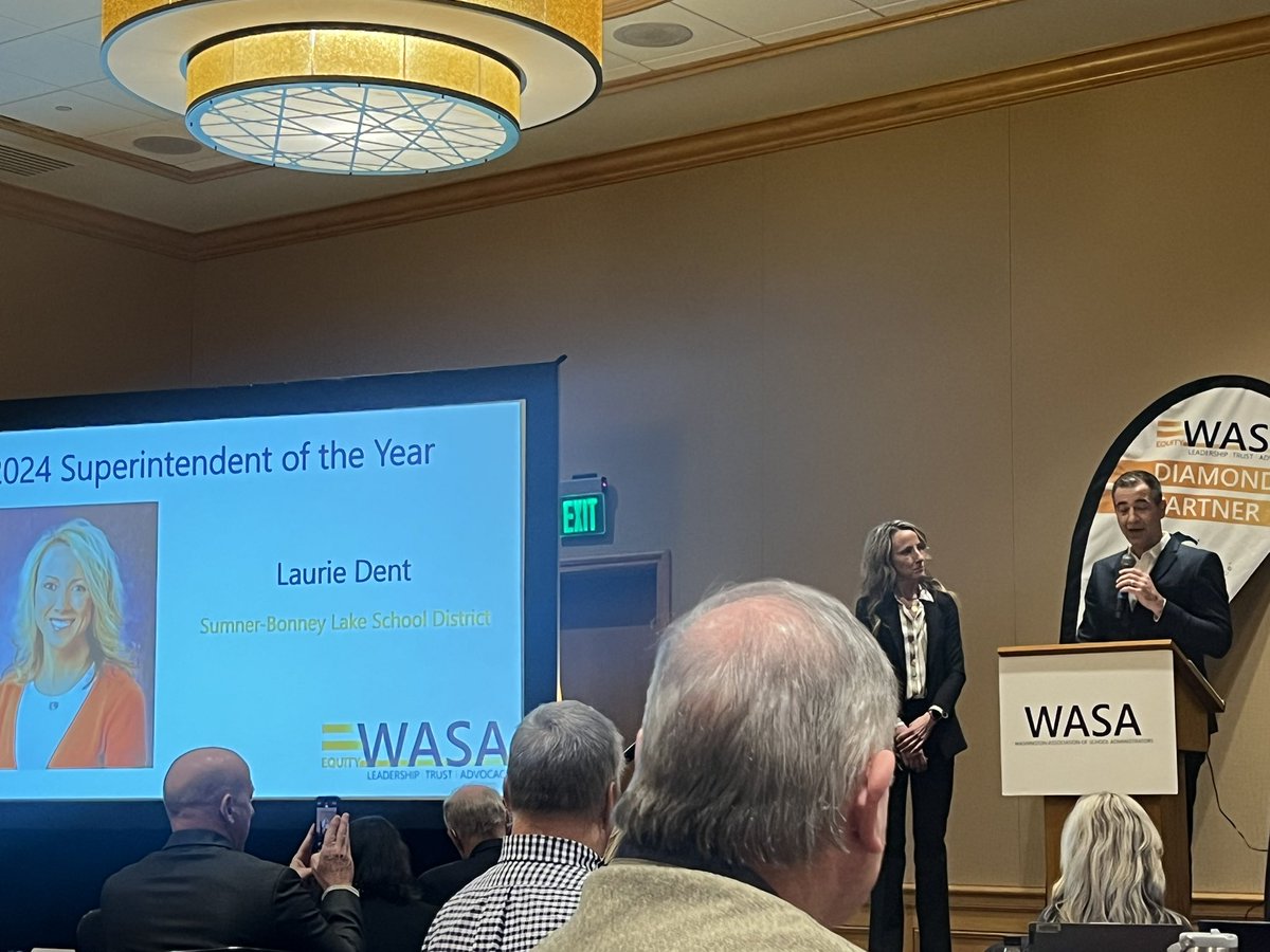 Congratulations @LaurieDent1 our @wasa_oly Superintendent of the Year! @SumnerSchools @SuptSwinyard @SuitguyMike @cplager