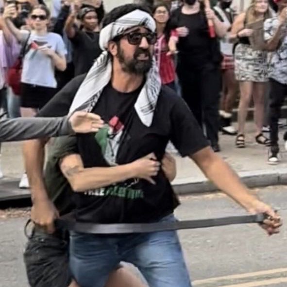 StopAntisemites's tweet image. UPDATE: the men involved in the brutal assault of Tulane Jewish students have been identified as a father and two son team:

- Abraham Quraan (father)
- Majdaleen Quraan (son #1 with mask)
- Mohammed Quraan (son #2 without mask)

Abraham is married to Sarab Quraan, who blamed the…