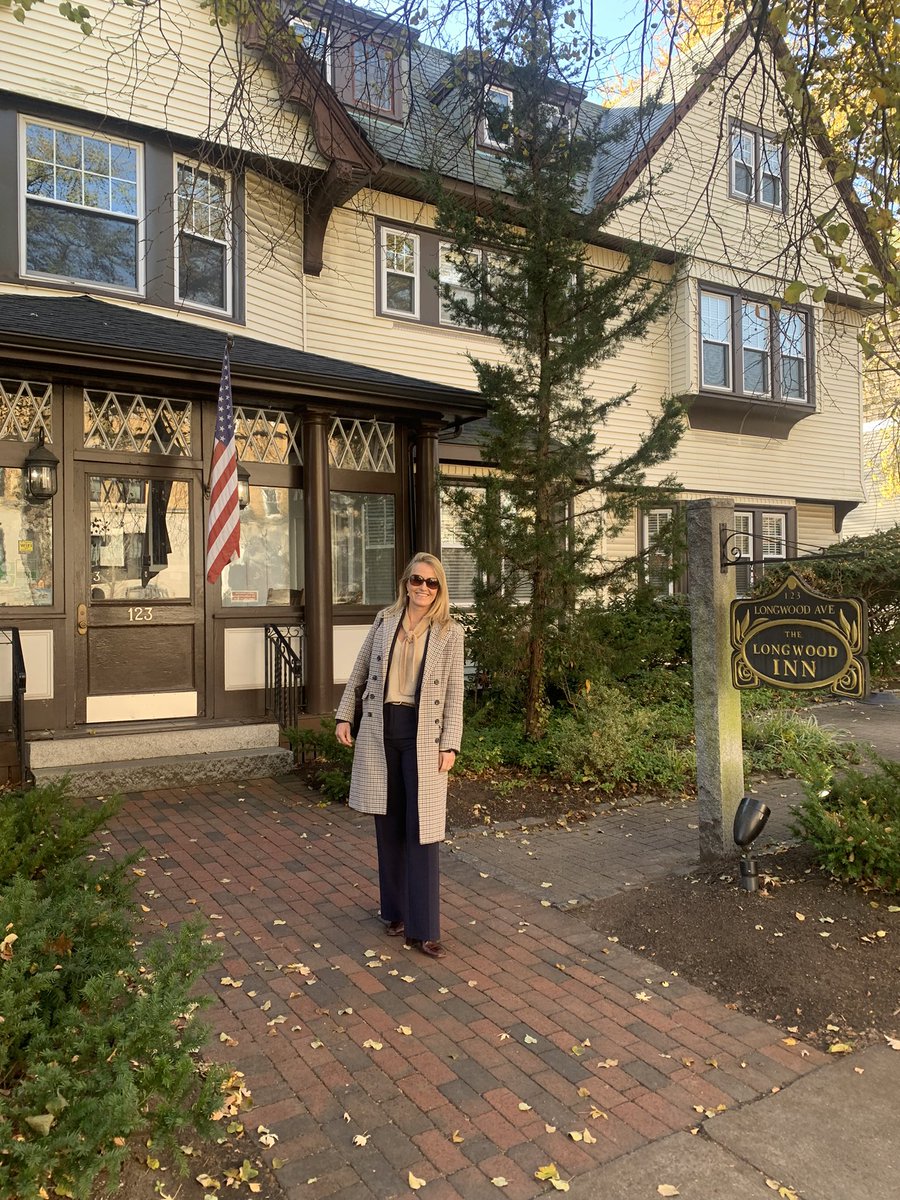 Amazing to be in a sunny Boston the last couple of days☀️🇺🇸

Happy to present our data, efforts and planned studies on obesity and breast cancer at <a href="/DanaFarber/">Dana-Farber</a> and <a href="/HarvardChanSPH/">Harvard T.H. Chan School of Public Health</a> 🗣️

Thanks for the invite and great discussions! Looking forward to continue collaborating 🤝