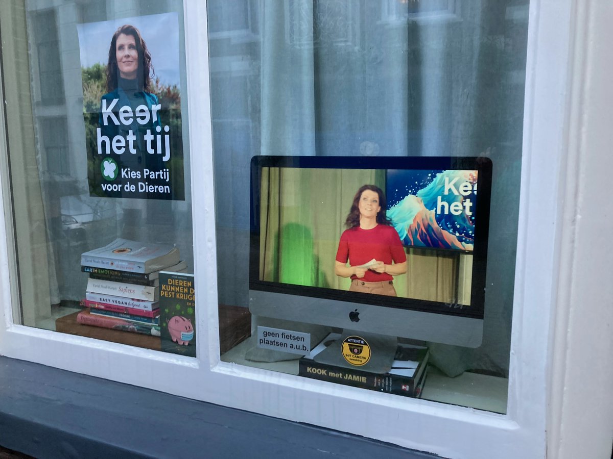 Campagne etalage in Kampen. #keerhettij #tweedekamerverieizingen2023 #pvdd #kampen