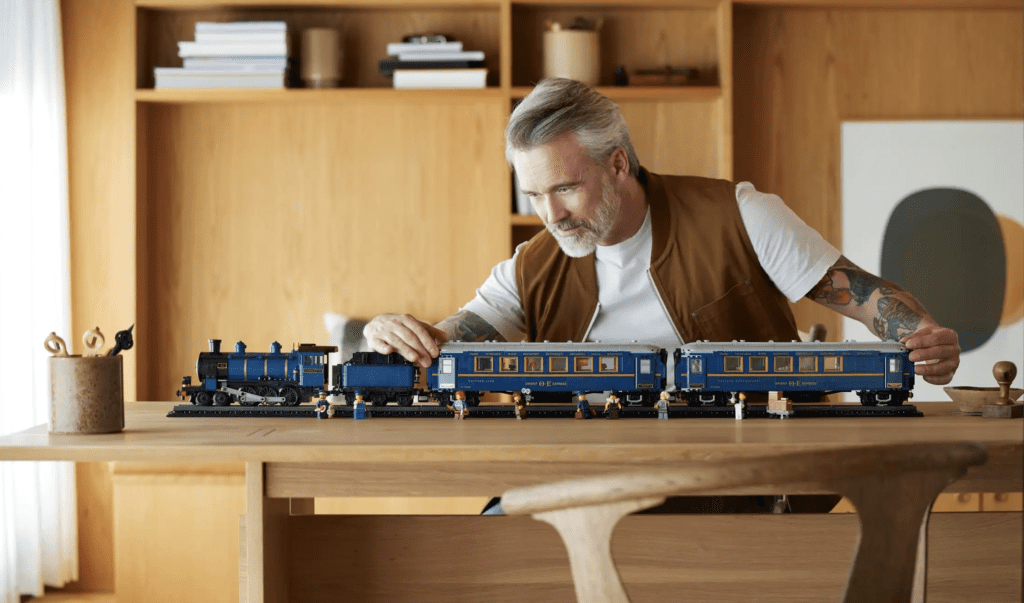 Discover the LEGO Orient Express Train Set: 2540 pieces of historic luxury, available December 1.

thebrickstand.com/the-orient-exp…

#LEGO #Products #Ideas #trains