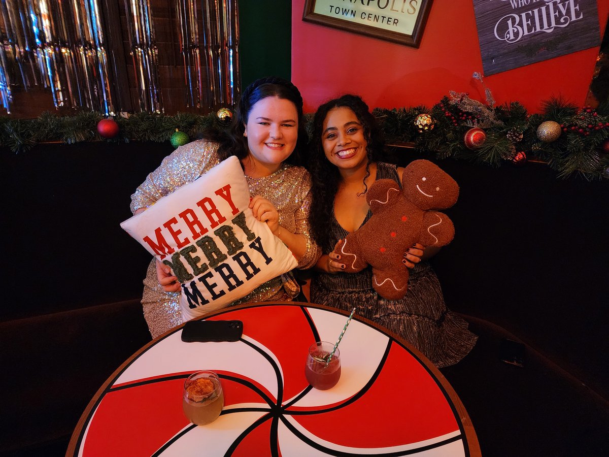 gdeems's tweet photo. The "Holly Jolly Hideaway" at @annaptowncenter (across from PF Changs) is open specific times from November 17, 2023 - December 23, 2023.  Thursday &amp; Sunday 6pm – 11pm, Friday &amp; Saturday 5pm – 11pm. https://t.co/mWmLdwK5VB
