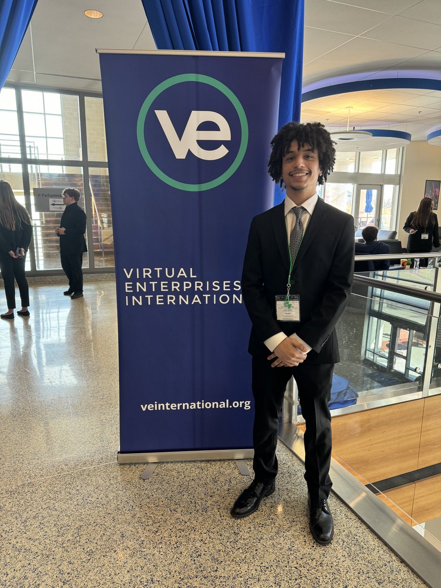 MetaphorVe's tweet photo. Team Members|Business Plan Team https://t.co/CHQFQOcQJ0