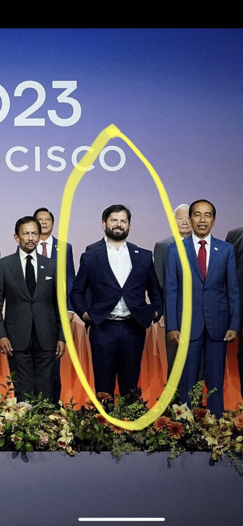 Yo creo en la informalidad y todo eso, pero de verdad este loco llega a ser indecente