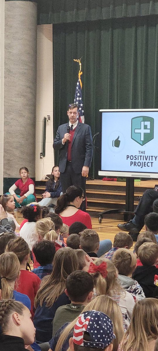 wrightnl's tweet photo. @OrionOaksElem as Dr. Groya honors our Veterans. https://t.co/RPbVAZAsvs