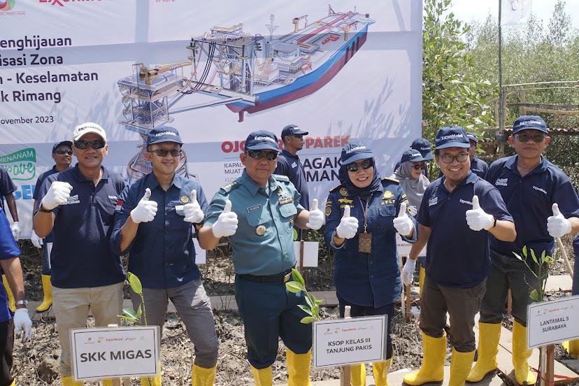 LIMA2B_ID's tweet photo. Sukses Kolaborasi Program Penghijauan dan Sosialisasi Zona Keamanan dan Keselamatan FSO Gagak Rimang. Selasa (14/11/2023) https://t.co/hhHHJRDiER
