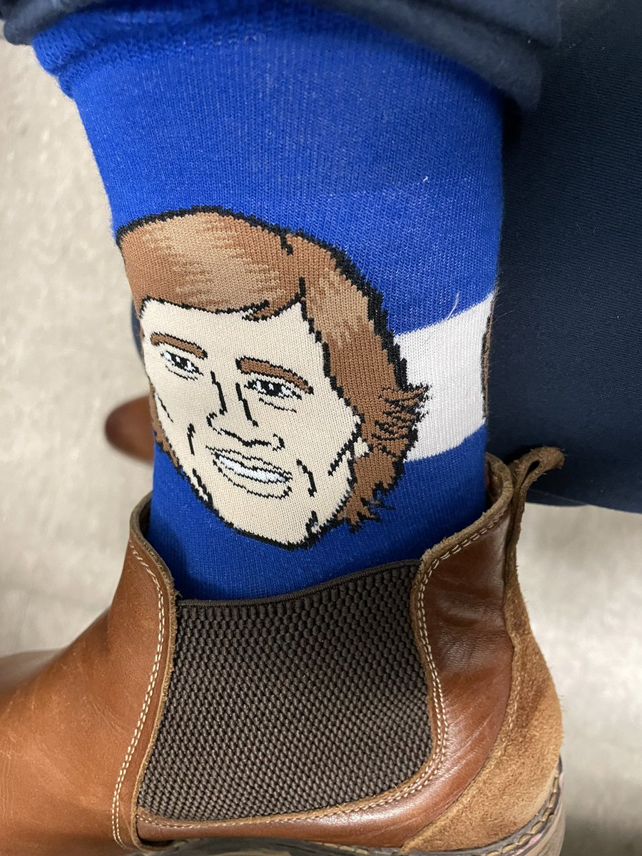 Leafs are playing in Sweden today, so I’ve got to rep “The King” 💙💛