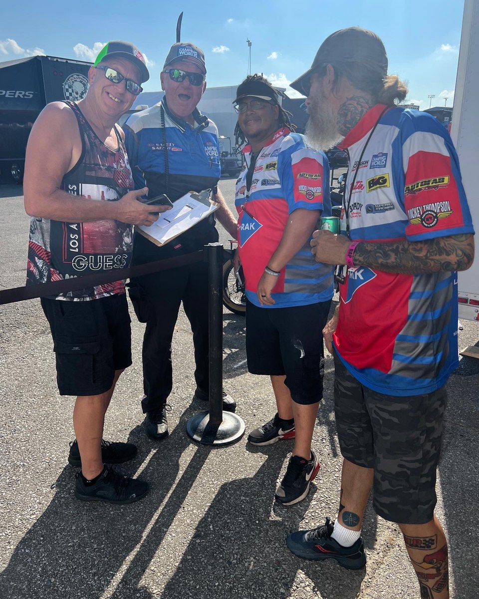 Sending gratitude to all the @NHRA guys and gals that work so hard to help us be able to do what we love, do it safely, and share it with fans around the world! #stevejohnsonracing #nhrapsm