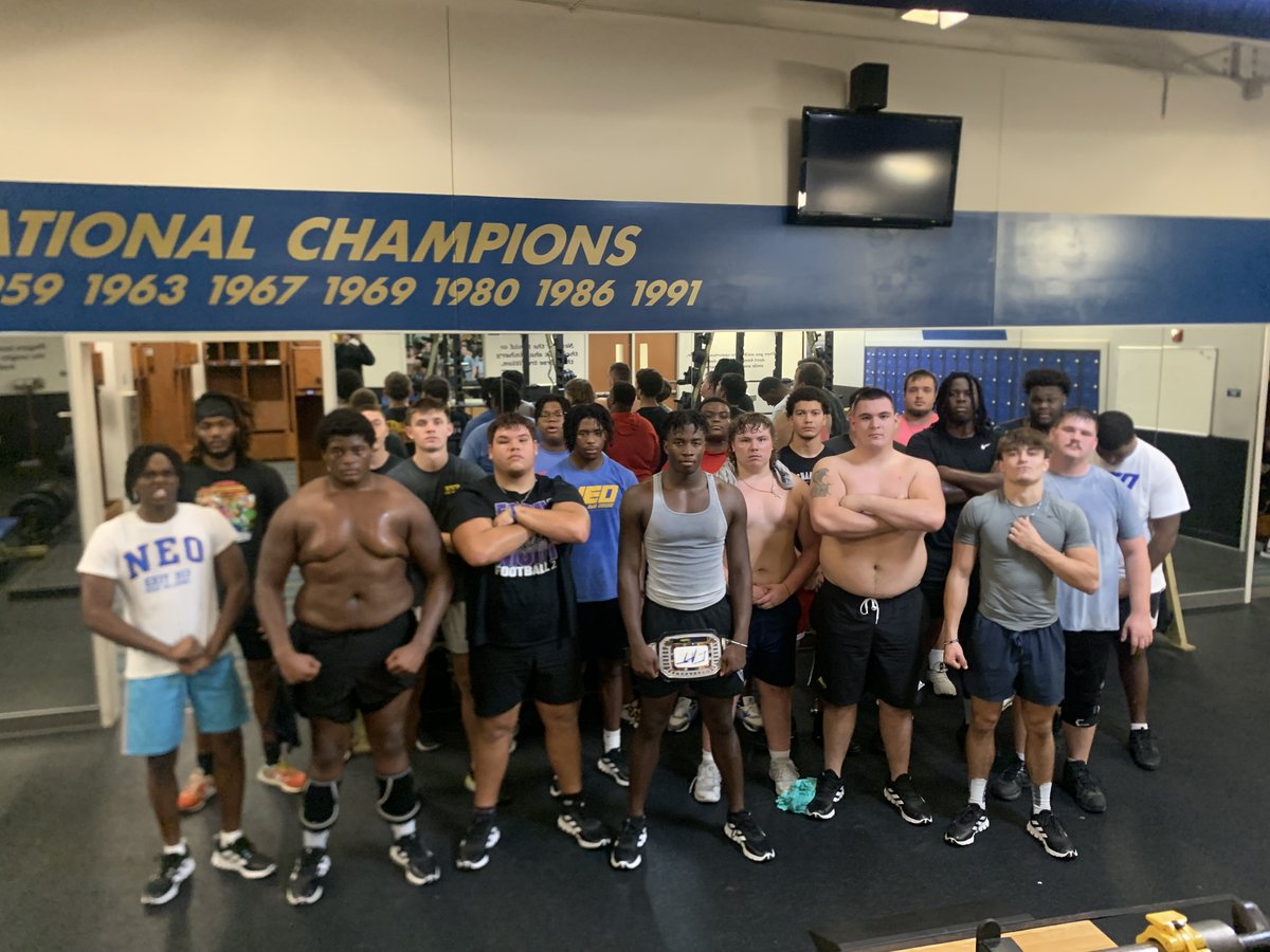 E.A.T. Champions for 11/17
#ROW #MadeOnTheBanks

<a href="/Justin_cooper_2/">Justin</a> | <a href="/BraxtonBirch74/">Braxton Birch</a>