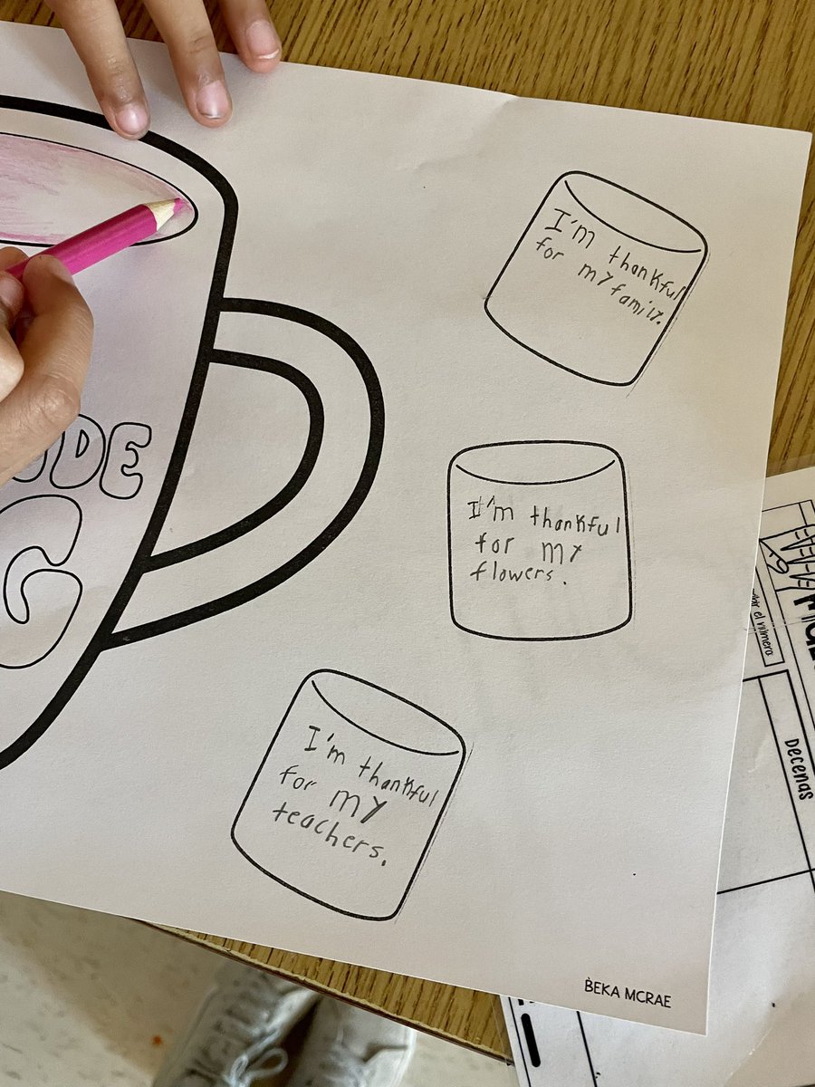 CounselingKirk's tweet photo. 2nd grade is in the spirit of gratitude. These are some of the things that warm our hearts ❤️ @hapevillehawks @kellymastro @DrCSLPadgett https://t.co/hILbXNNkeY