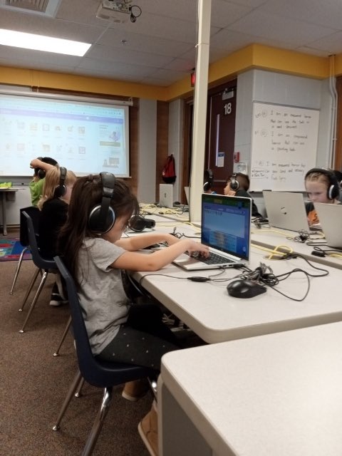 Can Kindergartners type? Yes they can!!! #KnightsofNewell