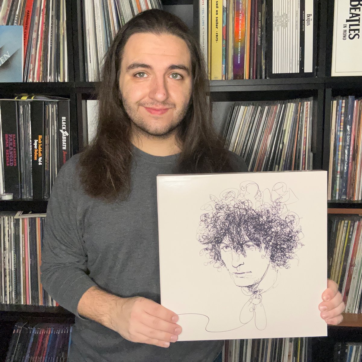 Record_Spinner's tweet photo. Third Man Vault #57 finally arrived at my doorstep! “The Solo Works of Syd Barrett” is a 3 LP box set of Syd’s solo albums on colored vinyl with a bonus 7”. This set looks and sounds spectacular!
#sydbarrett #thesoloworksofsydbarrett #boxset #thirdmanrecords #thirdmanvault https://t.co/21OEdFzUFh