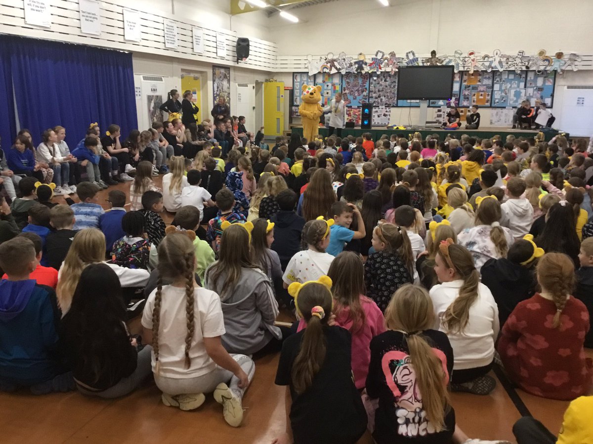 Hadrian_Park's tweet photo. Hadrian Park loved having Pudsey Bear visit to congratulate us on completing 21,776 in the Bearpee challenge today #ChildrenInNeed #PudseyBear #BearpeeChallenge we are proud of all the children for taking part #Proud https://t.co/LhRtEfOKPs