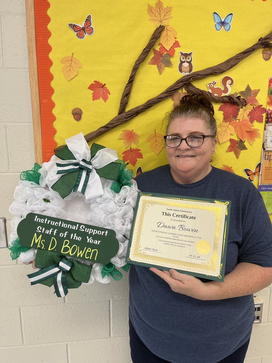 NutritionNCSS's tweet image. Congratulations to School Nutrition Manager Dawn Bowen for receiving Instructional Support Staff of the Year at @SSE_NEWTON 
#ncssbethebest