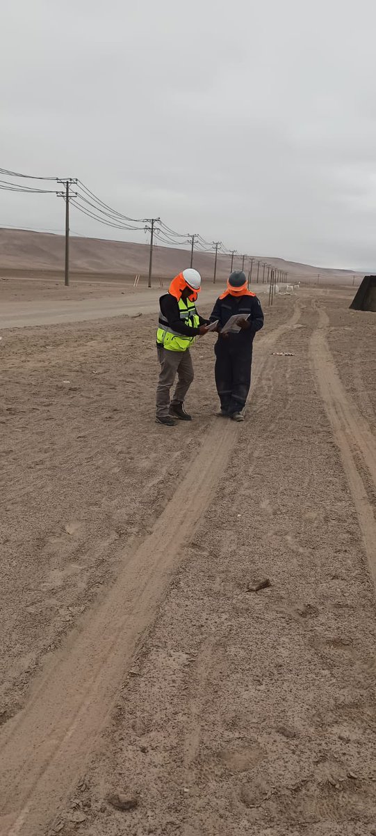 PROAC_EIRL's tweet photo. En @PROAC_EIRL contamos con profesionales para el desarrollo de actividades de supervisión, control, inspección técnica, prevencion de riesgos y control de emergencias. Para más información contacto@proaceirl.cl https://t.co/DPwGWuJiYG